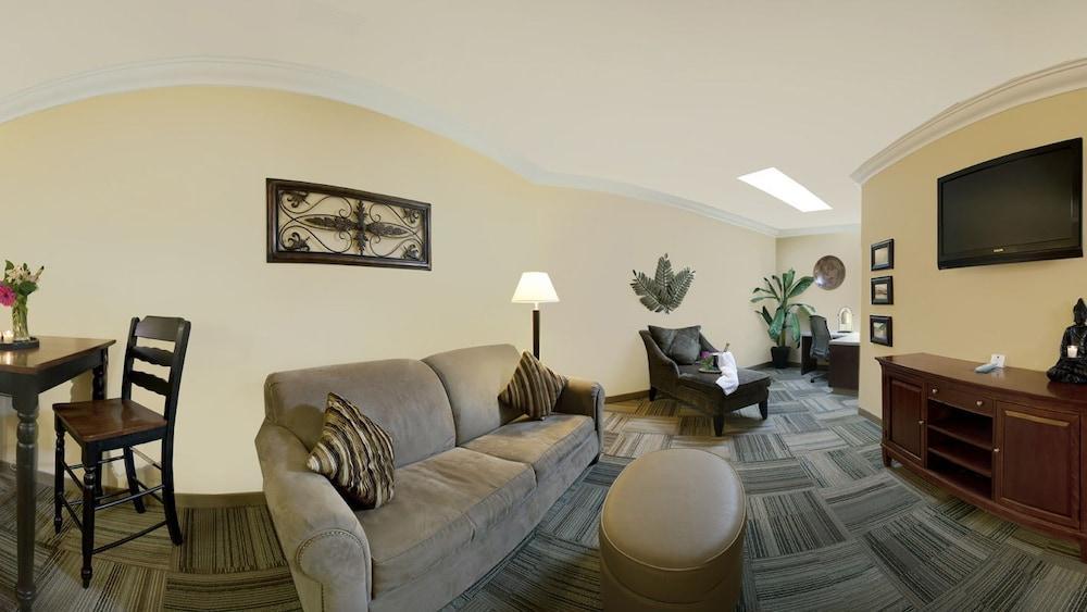 Western Hotel Loveland